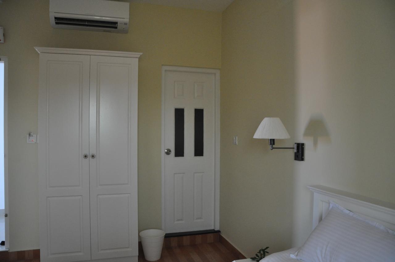 Daffodils Spice Court Hotel Kochi Екстериор снимка