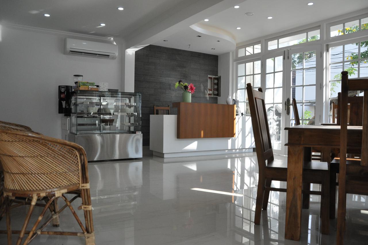 Daffodils Spice Court Hotel Kochi Екстериор снимка